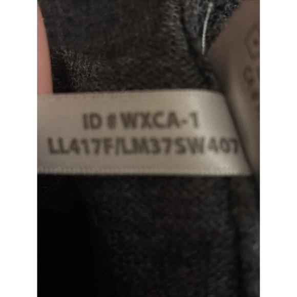 Larry Levine Women's Crew Neck Sweater Top Grey Asymmetrical Hem Size Medium - Picture 15 of 15